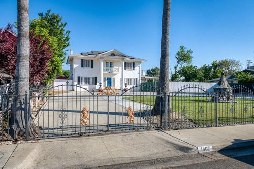1407 E Princeton Ave, Fresno, CA, 93704-5748 | Card Image