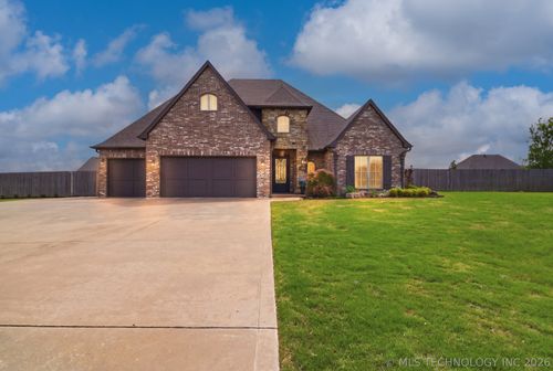 1956 E 172nd St S, Mounds, OK, 74047-6267 | Card Image