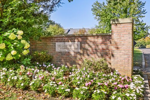 26 Club Ct, Pleasantville, NY, 10570-2351 | Card Image