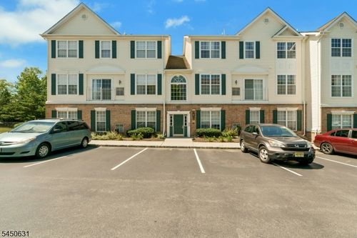 428 Lenape Ln, Phillipsburg, NJ, 08865-1869 | Card Image
