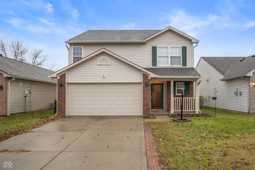 8136 Maple Stream Ln, Indianapolis, IN, 46217-4287 | Card Image