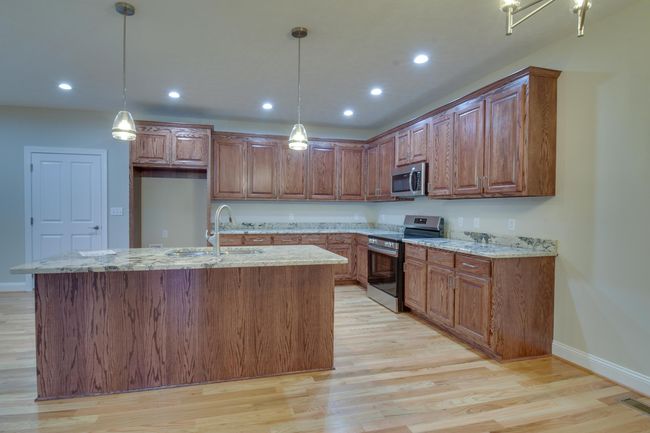52 Fossil Dr, House attached with 2 bedrooms, 2 bathrooms and null parking in STUARTS DRAFT VA | Image 8
