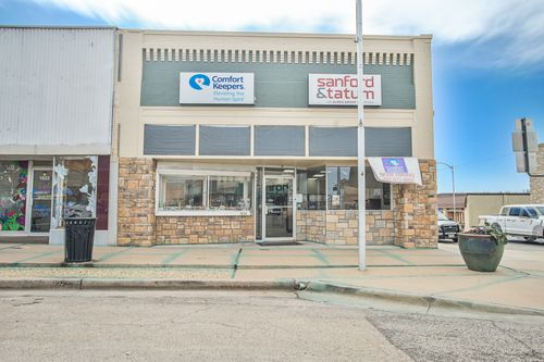 1824 26th St, Snyder, TX, 79549-2519 | Card Image
