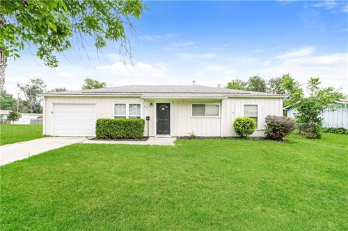 807 N Ponca Dr, Independence, MO, 64056-2054 | Card Image