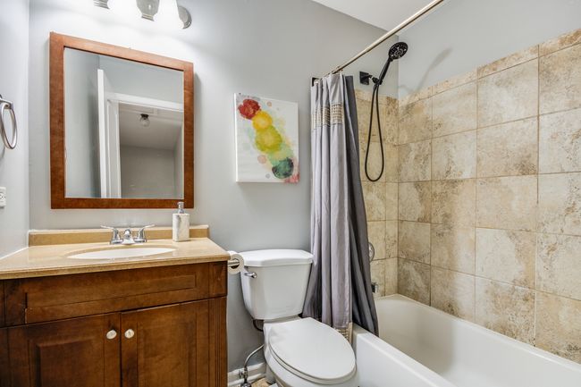 832 Debra Ln, House other with 3 bedrooms, 3 bathrooms and 2 parking in Elk Grove Village IL | Image 15