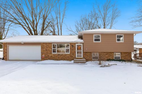 1103 15th St, De Witt, IA, 52742-1017 | Card Image