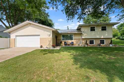 69601 Christiann Creek Drive, Ontwa Township, MI, 49112 | Card Image