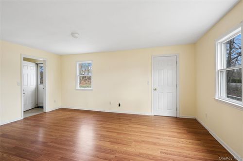 1278 W Main St, Riverhead, NY, 11901-3110 | Card Image