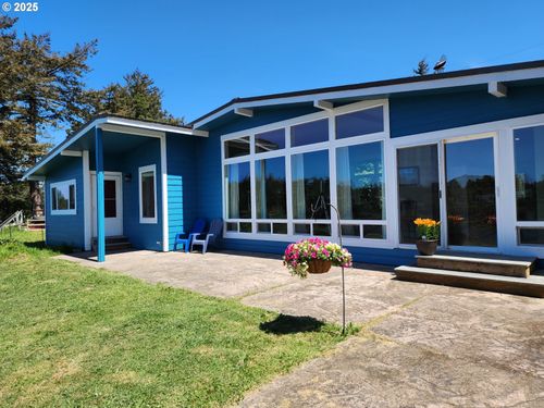 654 Madrona Ave, Port Orford, OR, 97465-9506 | Card Image