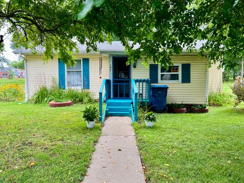 107 N Walker St, Morocco, IN, 47963-8291 | Card Image