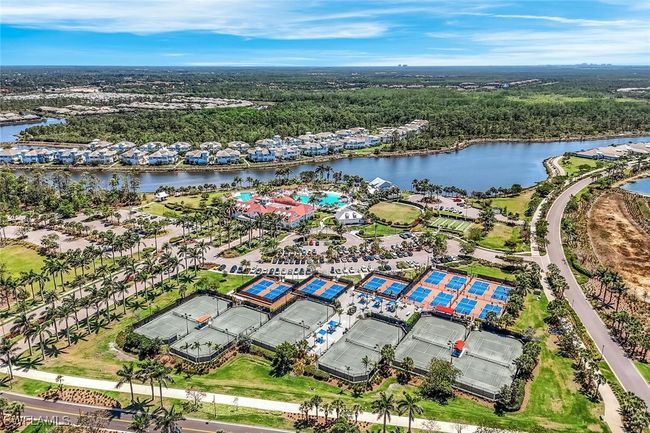 8776 Yucatan Ct, House attached with 2 bedrooms, 2 bathrooms and null parking in NAPLES FL | Image 22