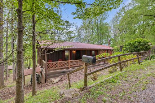 1890 Potts Camp Rd, Smithville, TN, 37166-5582 | Card Image