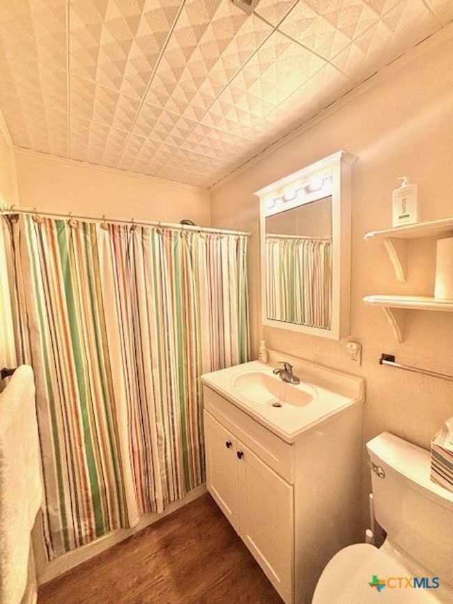 604 W Maple St, House other with 5 bedrooms, 3 bathrooms and null parking in Port O Connor TX | Image 20