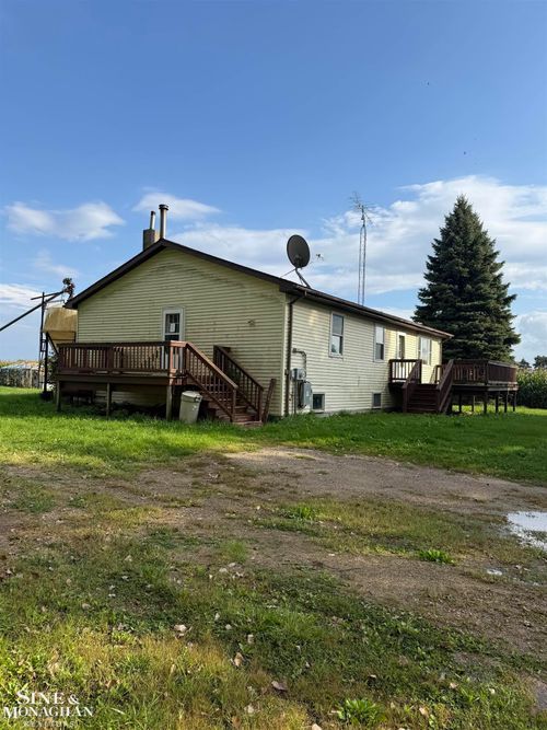 4750 Freiburger Rd, Snover, MI, 48472-9742 | Card Image