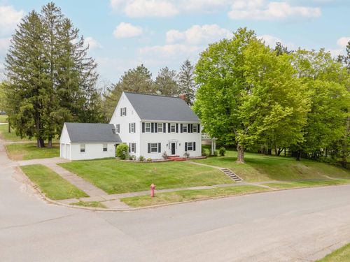 203 N 8th Ave, Iron River, MI, 49935-1611 | Card Image