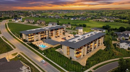 206-3022 Fieldhouse Circle, Manhattan, KS, 66503 | Card Image