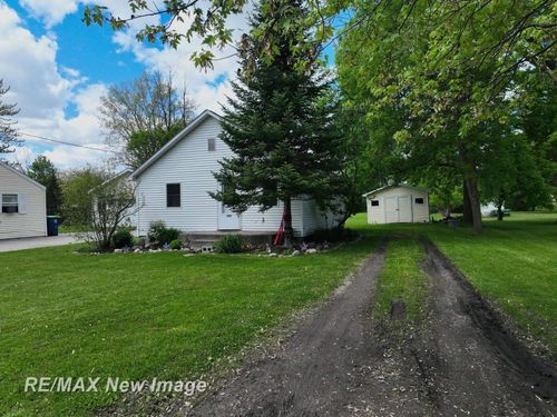 500 Jones St, Zilwaukee, MI, 48604-1221 | Card Image