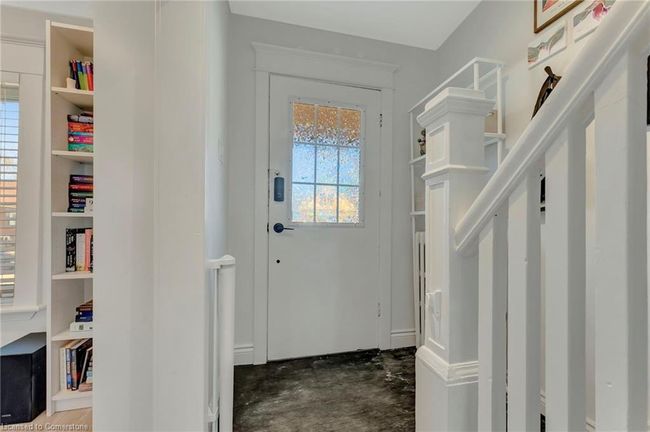53 E 21 St St, House other with 2 bedrooms, 2 bathrooms and 1 parking in Hamilton ON | Image 6