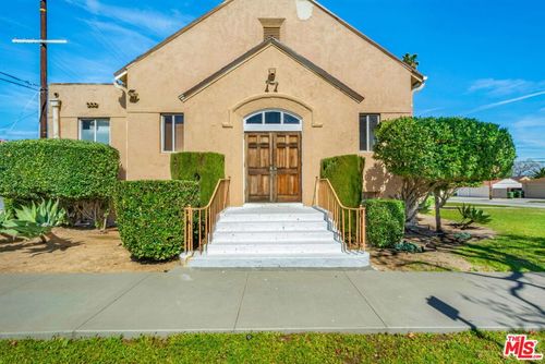 7623 8th Avenue, Los Angeles, CA, 90043 | Card Image