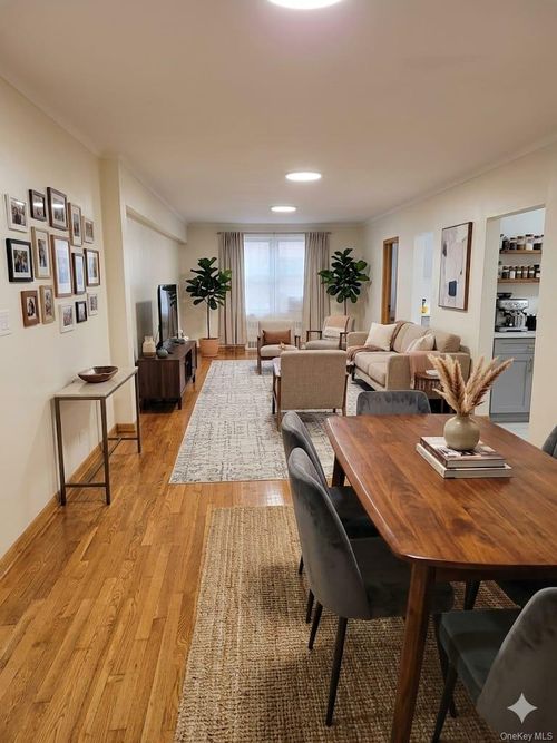 410-64-41 Saunders Street, New York, NY, 11374 | Card Image