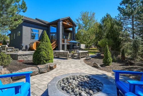26 Nw Skyliner Summit Loop, Bend, OR, 97703-5489 | Card Image