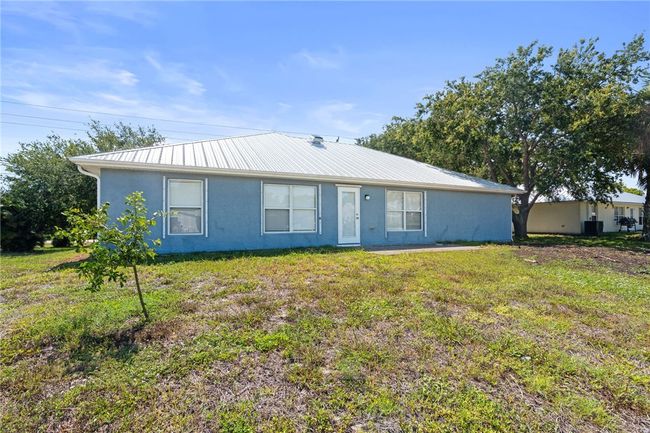 442 Fleming St, House other with 3 bedrooms, 2 bathrooms and null parking in SEBASTIAN FL | Image 27