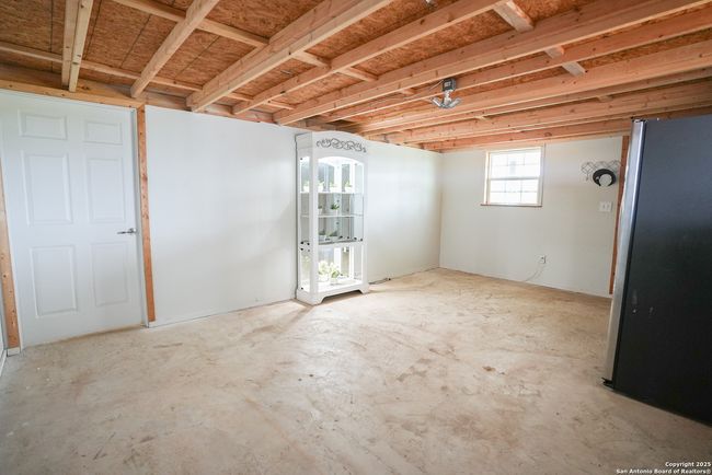 1087 E Fm 462, Home with 0 bedrooms, 0 bathrooms and null parking in Moore TX | Image 10