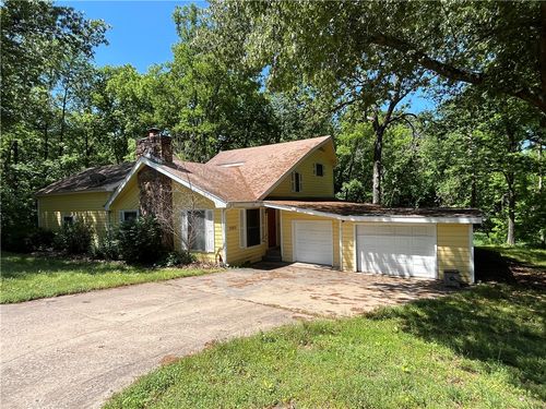 13831 Canterbury Dr, Siloam Springs, AR, 72761-9615 | Card Image