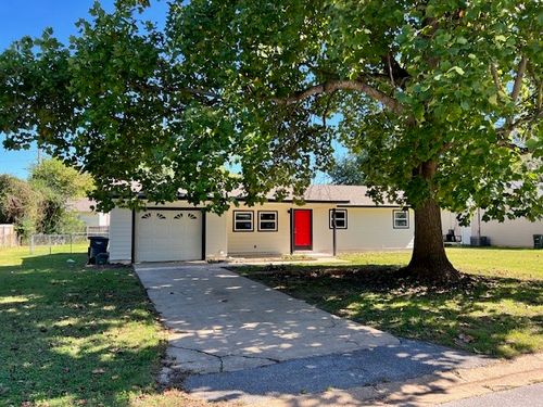 114 N Nolan Ave, Fayetteville, AR, 72703-3839 | Card Image