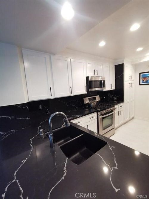 106-260 Cagney Ln, Newport Beach, CA, 92663 | Card Image
