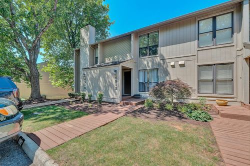 6912 Buck Crossing Dr, Roanoke, VA, 24018-9069 | Card Image