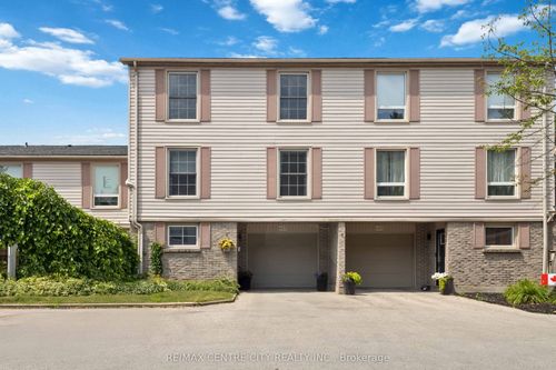 423 Everglade Cres, London, ON, N6H4M8 | Card Image