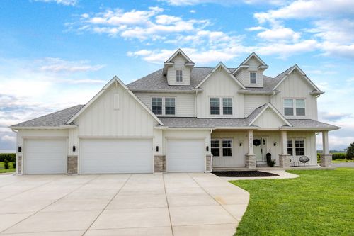 40165 106th St, Genoa City, WI, 53128-2608 | Card Image