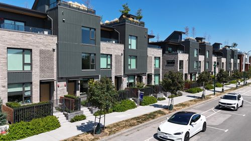 {{alt}} | Card Image