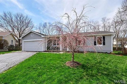 9 Bee Ridge Ct, Saint Peters, MO, 63376-4635 | Card Image