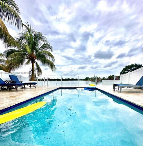 2-2431 Sw 58th Mnr, Fort Lauderdale, FL, 33312-6511 | Card Image