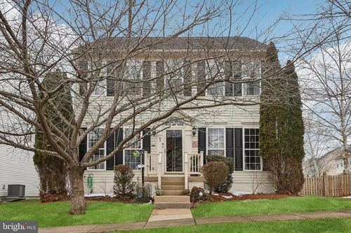 40 Stocks St, LOVETTSVILLE, VA, 20180-8640 | Card Image