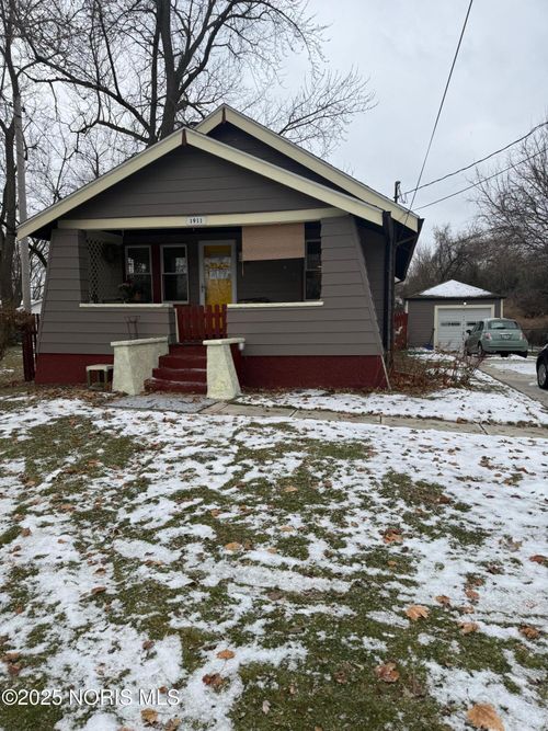 1911 N Holland Sylvania Rd, Toledo, OH, 43615-3409 | Card Image