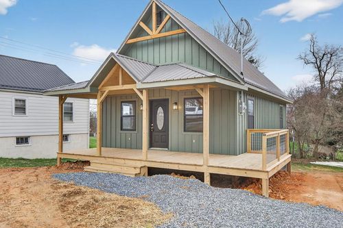 406 Look Ave, Marion, VA, 24354-1616 | Card Image