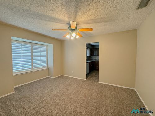 19 Fairmont Ct, Hobbs, NM, 88240-1083 | Card Image