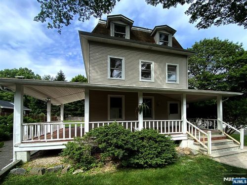 59 Forest St, Alpine, NJ, 07620-1145 | Card Image