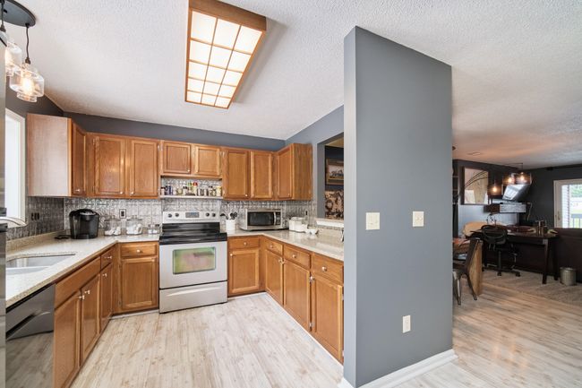 APT-8 - 317 5 Th Ave, Condo with 2 bedrooms, 1 bathrooms and null parking in Manistee MI | Image 7