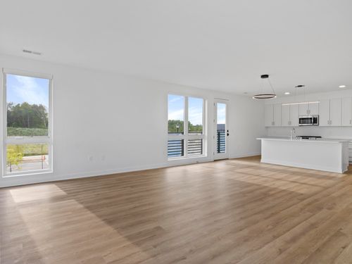 4163 E Hemlock Dr, Oak Creek, WI, 53154 | Card Image