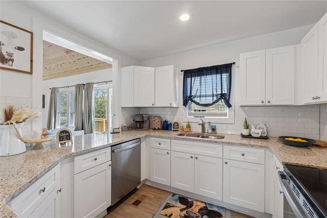 587 Oak Trce E, House other with 4 bedrooms, 2 bathrooms and 4 parking in Jasper GA | Image 12