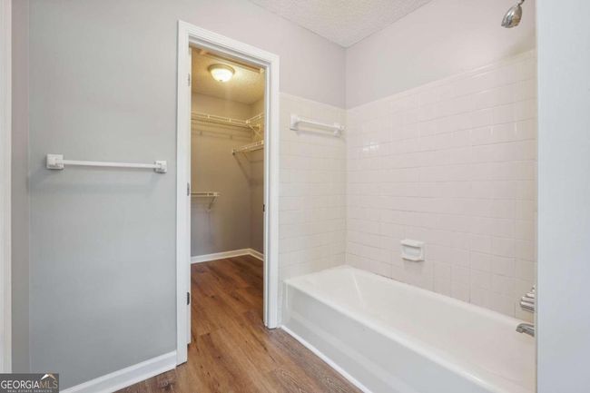 827 Mountain View Dr, House other with 4 bedrooms, 4 bathrooms and 4 parking in Stone Mountain GA | Image 16
