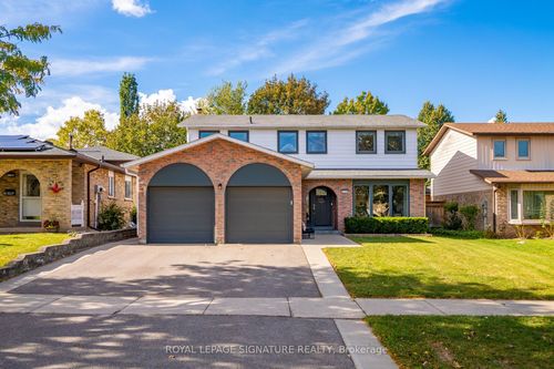 2595 Cavendish Dr, Burlington, ON, L7P4A9 | Card Image