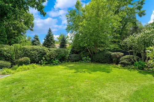134 Lockwood Rd, Riverside, CT, 06878-1907 | Card Image