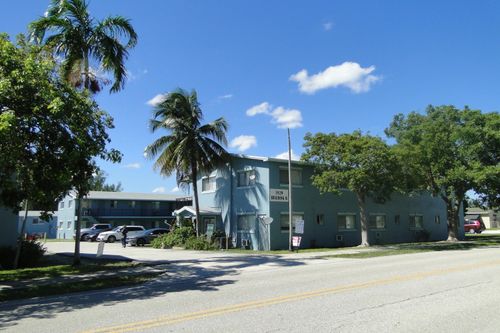 32-1829 N A St, Lake Worth Beach, FL, 33460-6469 | Card Image