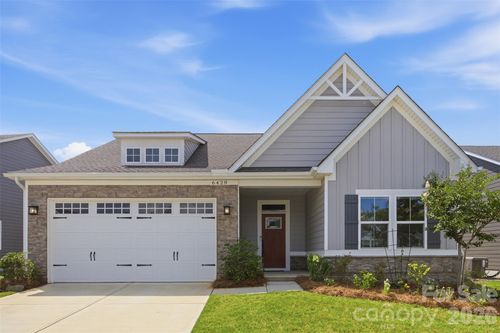 6428 Cambridge Dr, Harrisburg, NC, 28075-9503 | Card Image