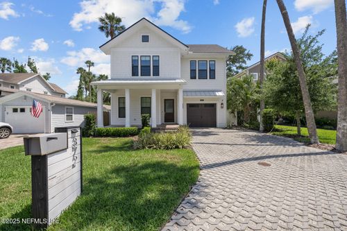 372 10th St, ATLANTIC BEACH, FL, 32233-5530 | Card Image